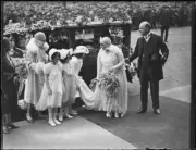 Toti dal Monte to wed Enzo de Muro Lomanto standing father outside - Old Photo