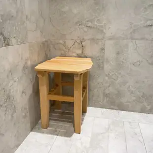 安安台灣檜木--..全新精緻台灣檜木浴室防滑椅 月牙椅=