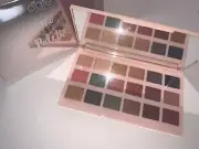 CIATE London The Editor Palette 18 Eyeshadow Shades Full Size NIB FAST SHIPPING