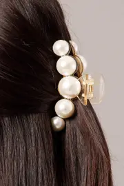 White Pearl Claw Clip