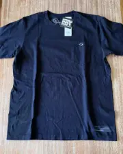 NEW UNIQLO x Kaws x Peanuts T-shirt Tee Shirt L Large Snoopy Pocket Black Joe DS