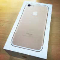 在飛比找蝦皮購物優惠-iPhone 7 128G 金