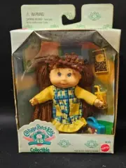 NIB Vintage 1995 Cabbage Patch Kids Kid Collectible Doll Michaline Carrie