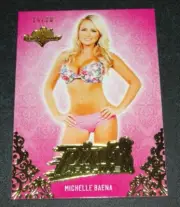 2015 Benchwarmer MICHELLE BAENA Pink Archive #105 Gold Foil Variant/20 PLAYBOY