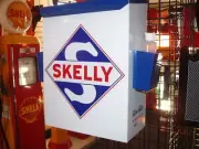 SKELLY 1950S GAS OIL STATION TOWEL BOX DISPENSER NEW