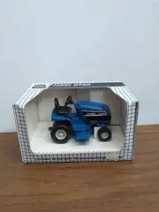 1/16 Ford GT95 lawn & garden tractor by Scale Models