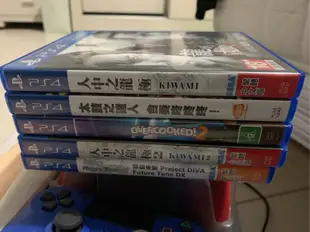 Ps4主機500gb加遊戲光碟