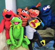 6 MUPPETS COLLECTION KERMIT ELMO ANIMAL COOKIE BERT ERNIE SESAME STREET PUPPETS