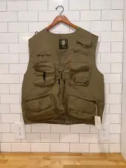 NWT FLYGO Hunting Fishing Utility Vest Men's 2XL Khaki Pockets Fit Full Zip