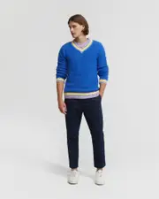 Leo V-Neck Knit