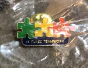 Puzzle Pieces It Takes Teamwork Mcdonalds Crew Pin New In Package M4
