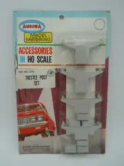 AURORA MODEL MOTORING TRESTLE POST SET NEW ON CARD ~ 10 PC SET ~ EXC COND