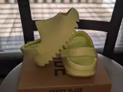 NEW!! SIZE 5K Adidas Yeezy Slide Infants in Glow Green - GX6140 Rubber