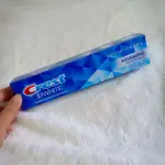 CREST 3D牙膏