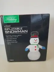 Living Solutions Holiday 4 ft Inflatable Snowman Christmas Yard Decoration NIB