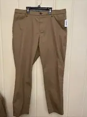 old navy athletic taper Men’s Pants New With Tags Size 38-32 Tan