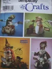Simplicity Sewing Pattern 8469 Crafts Snowmen Snowwomen Seasonal Dolls
