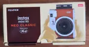【NEW】 Fujifilm Instax Mini 90 Neo Classic Instant Film Camera f/Japan