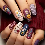 LYMCY Press on Nails French,Vintage Frosted Flower Stripe False Nails, Artificial Nails for Women and Girls -24 pcs