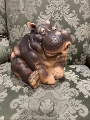 Design Toscano Happy Hanna Baby Hippo Fountain Piped Spitter Statue Spitter 9”