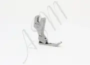 Hinged Narrow Split Toe Foot