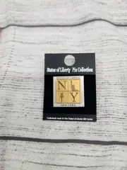 Vintage New York Statue Of Liberty Souvenir Collector Pin