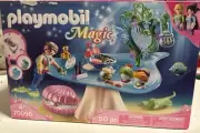 New PLAYMOBIL 70096 Beauty Salon With JEWEL Case (dinged box) Never Opened