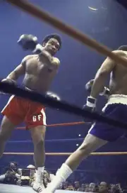 WBC/WBA Heavyweight Title, George Foreman in action, throwing punc - Old Photo