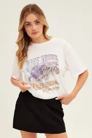 White Graphic Tee Short Sleeve Round Neck Vintage Car - Size M, Women's Graphic Tee