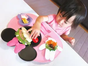 【日本製】迪士尼 餐具禮盒組 兒童造型餐具八件組 米奇 米妮 兒童餐具 造型食物餐盤 學習餐具組 生日禮物