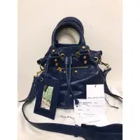 在飛比找蝦皮購物優惠-Balenciaga 巴黎世家 pompom水桶包