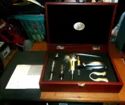 Brookstone Heritage Connoisseur Corkscrew 6 pc Opener Set Deluxe Redwood Box Set