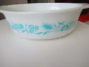 vintage 1956-63 Pyrex RARE casserole dish no. 043 1 1/2 Qt 35 MINT NEVER USED !