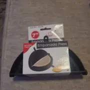 Puerto Rican Style 7" Empanada Maker Press Extra Large, Black