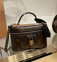 在飛比找Yahoo!奇摩拍賣優惠-預購 新尺寸 全新正品 LV M47125 Vanity C