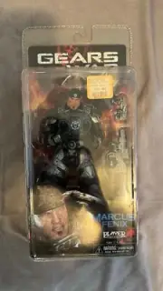 Gears of War Marcus Fenix Action Figure Player Select NECA Brand NEW 2008