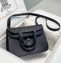 在飛比找Yahoo奇摩拍賣-7-11運費0元優惠優惠-二手正品 HERMÈS Halzan 25cm 愛馬仕 全皮