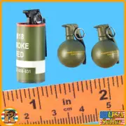 Chris Kyle Remastered - Frag & Smoke Grenades - 1/6 Scale Easy Simple Figures