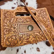 Tannah Clutch Crossbody