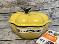 在飛比找Yahoo!奇摩拍賣優惠-LE CREUSET 酷彩《含羞草黃南瓜造型鑄鐵鍋》