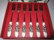 NIB Portmeirion Botanic Garden Mistletoe Set of Six Pastry Forks, Ceramic/Steel