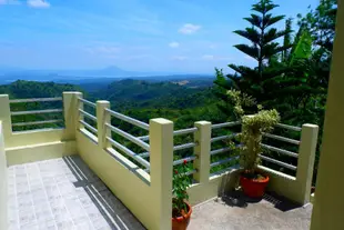 月桂市的2臥室獨棟住宅 - 80平方公尺/2間專用衛浴YVANDERS NATURES TAGAYTAY with VIDEOKE OVERLOOKING