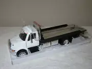 INTERNATIONAL DURASTAR 4400 JADA 1:24 OPENING HOOD/ DOORS. POSITIONAL FLAT BED