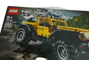 Lego Technic Yellow Jeep Wrangler 42122 Building Toy 665 Piece Rock 4 Wheel Dr