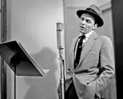 8x10 Photo of Singing legend Frank Sinatra. Free Shipping!!