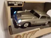 SKYFALL JAMES BOND 007 ASTON MARTIN DB5 MOTORISED LIGHTS & SOUNDS NEW!