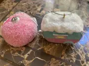 2 ADAORABLE CRACKER BARREL TREE ORNAMENTS FLAMINGO CAMPER AND SNOW BALL SNOWBALL