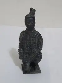 在飛比找Yahoo!奇摩拍賣優惠-中國秦俑 兵馬俑 跪姿 紀念品/擺飾