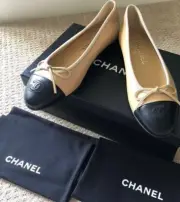 New in box Chanel Size 38 Beige/Black Lambskin Cap Toe Ballerina Flats