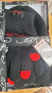Ed Hardy Gloves Hat Set Womens Winter Black Tiger Gift